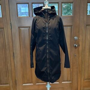 Lululemon Black size 6 raincoat